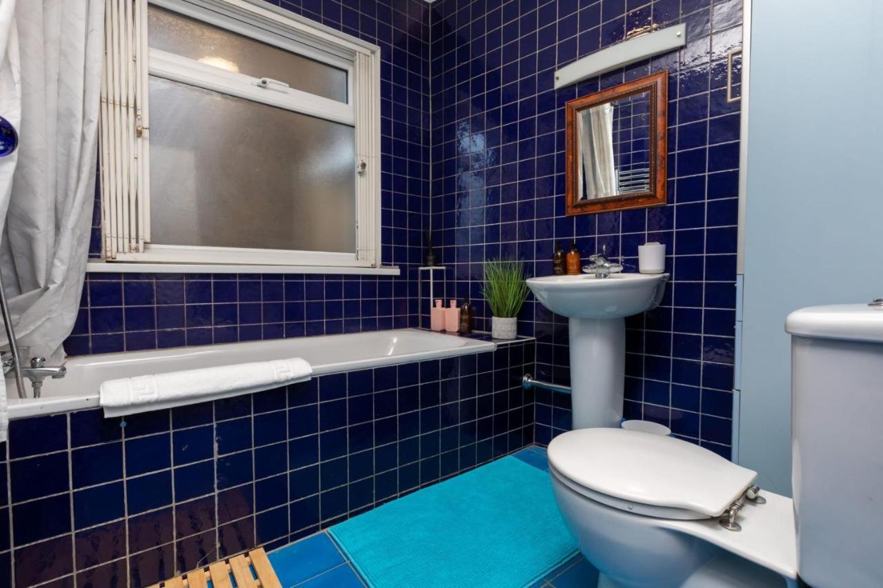 Serene And Spacious 1 Bedroom Garden Flat In Clapton Londra